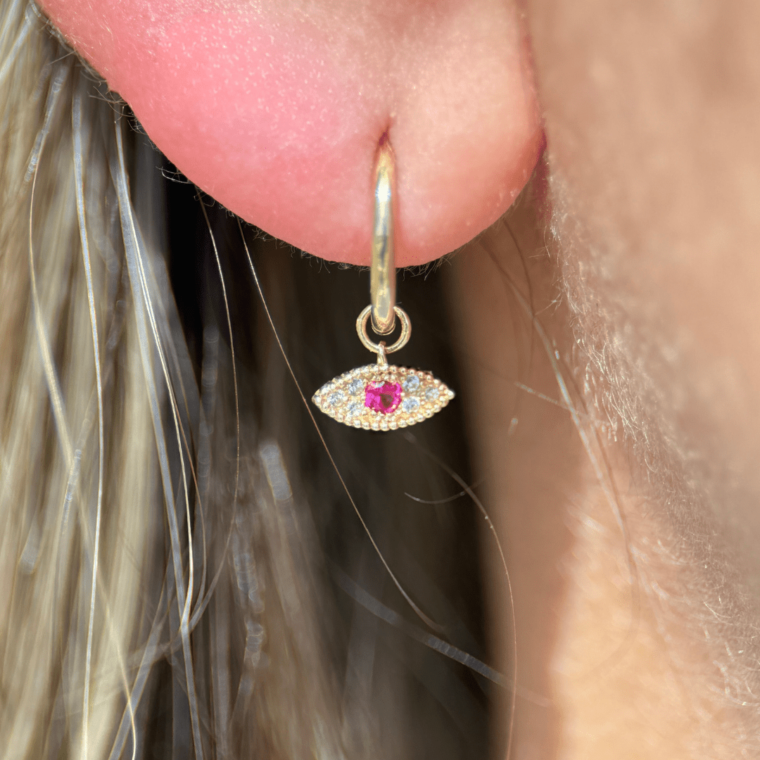 Evil Eye Jewelry: What It Means + Why Everyone’s Obsessed