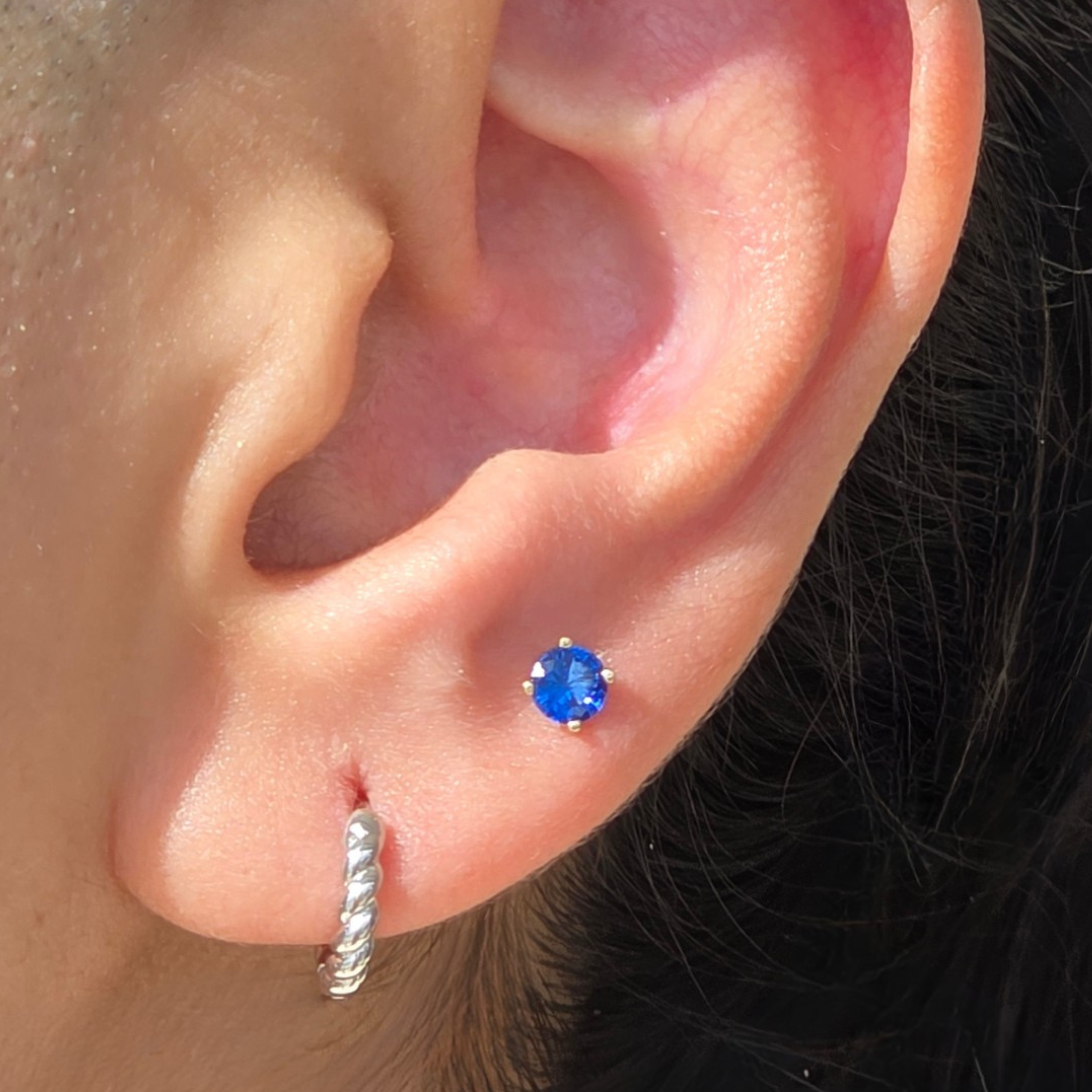 Yellow Gold Blue Sapphire Flat Back Earring