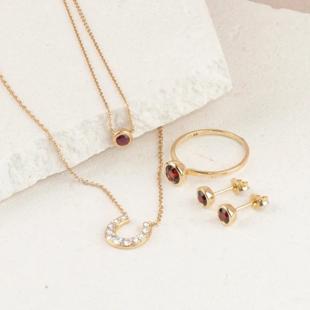 garnet yellow gold jewelry